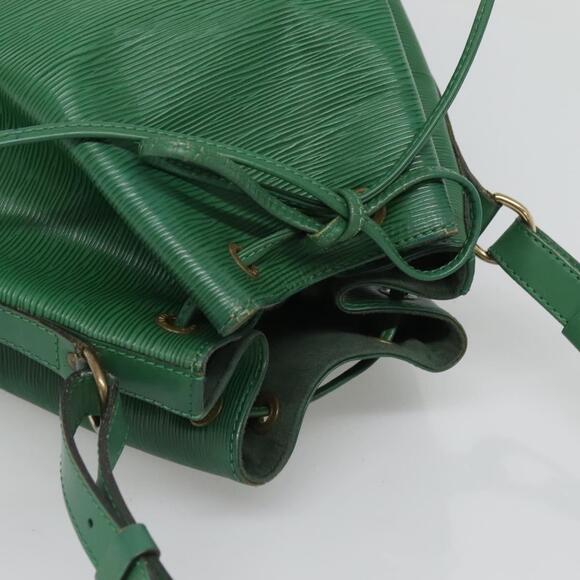 LOUIS VUITTON Epi Petit Noe Shoulder Bag Green M44104 - Picture 6 of 16